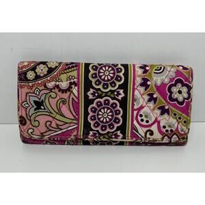 Vera Bradley VERY BERRY PAISLEY Tri-Fold Wallet Magnet Closure Quilted
